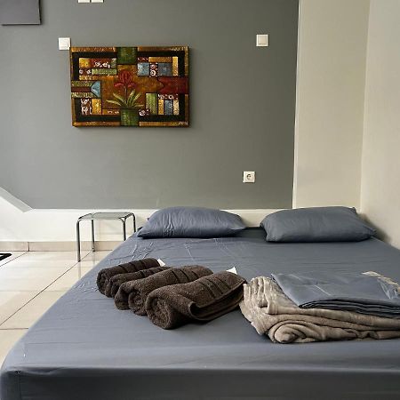 Budget Private Room In The Center Atina Dış mekan fotoğraf