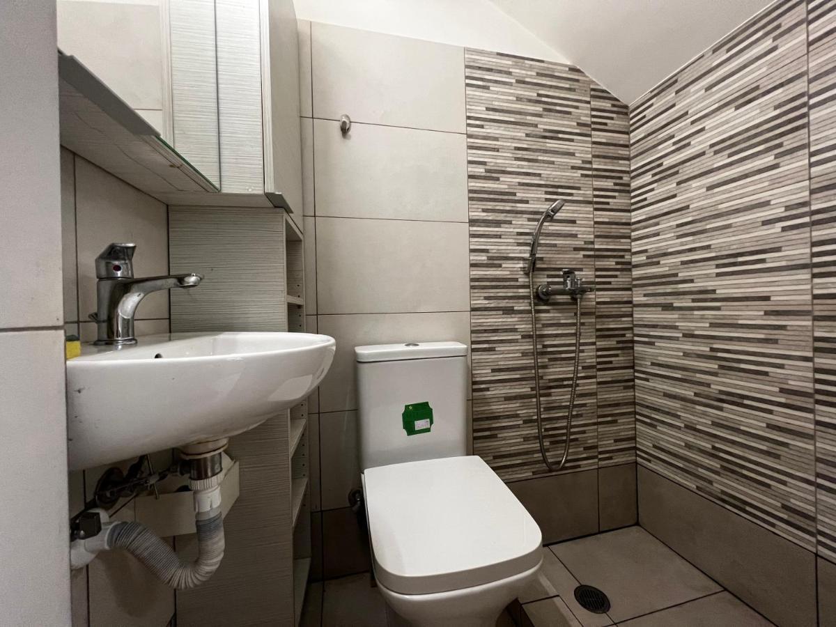 Budget Private Room In The Center Atina Dış mekan fotoğraf